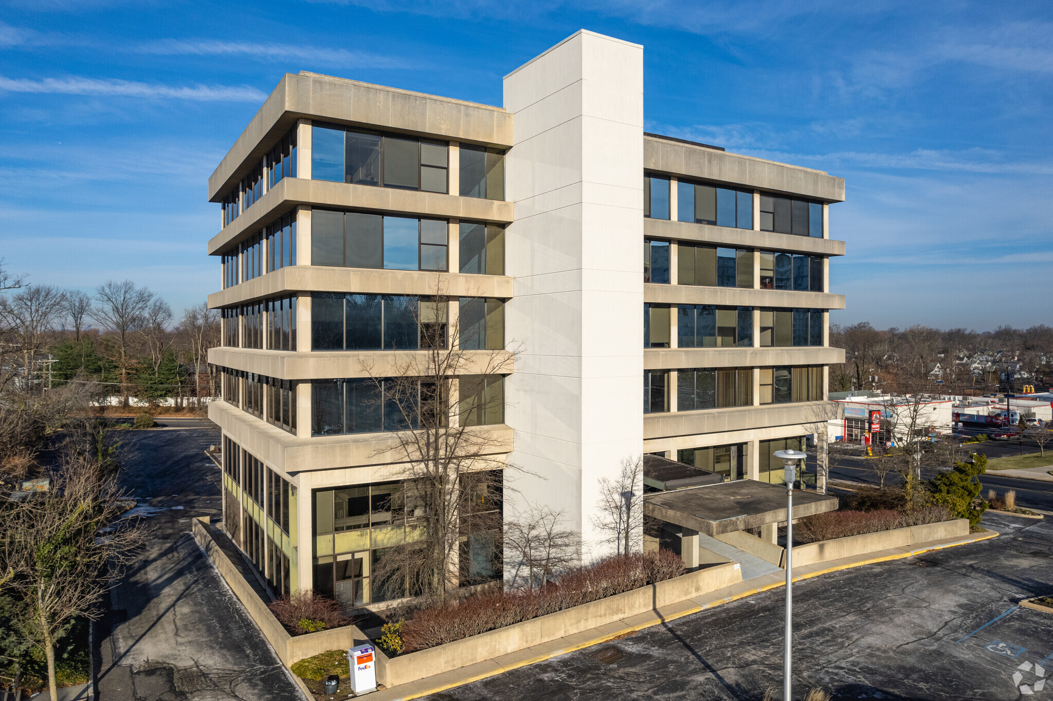 600 W Cuthbert Blvd, Westmont, NJ for lease Building Photo- Image 1 of 6