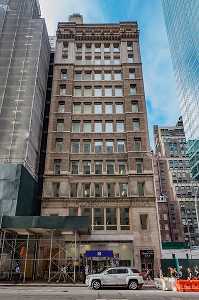 6 W 48th St, New York, NY for lease - Building Photo - Image 1 of 4