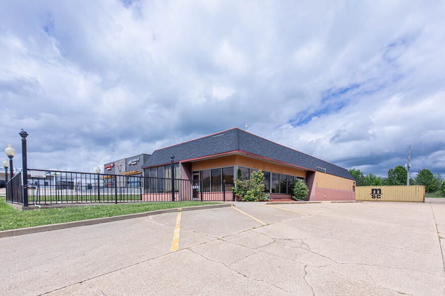 1630 Commercial St, Warsaw, MO for sale - Building Photo - Image 1 of 1