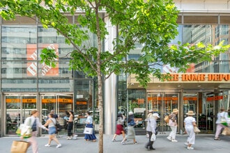 731 Lexington Ave, New York, NY for lease Building Photo- Image 2 of 2