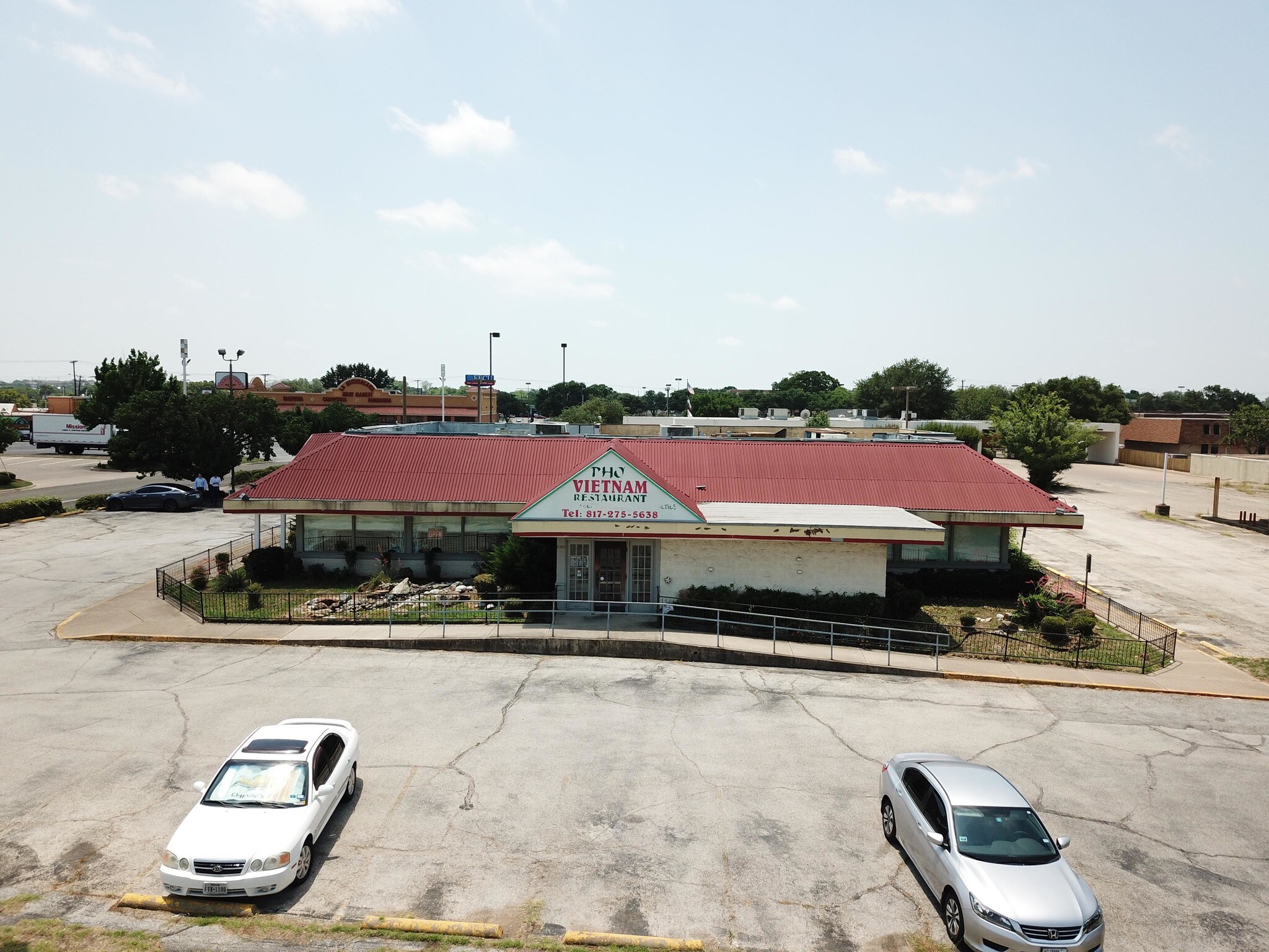 1000 W Pioneer Pky, Arlington, TX for sale Primary Photo- Image 1 of 1