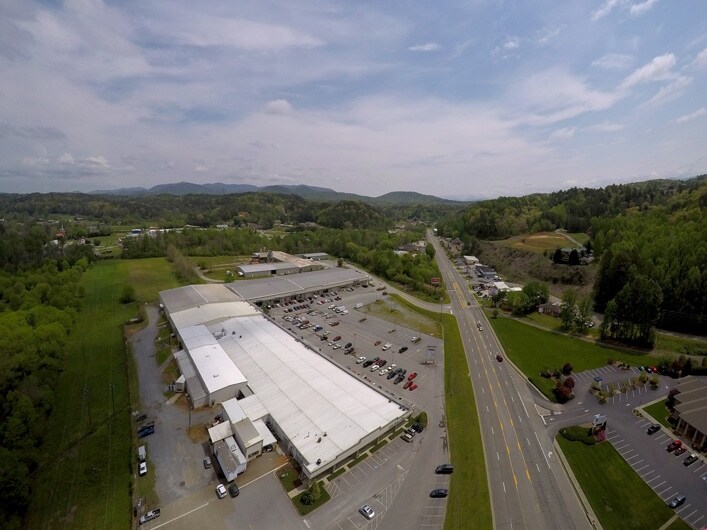 449 Industrial Blvd, Ellijay, GA for lease - Building Photo - Image 2 of 9