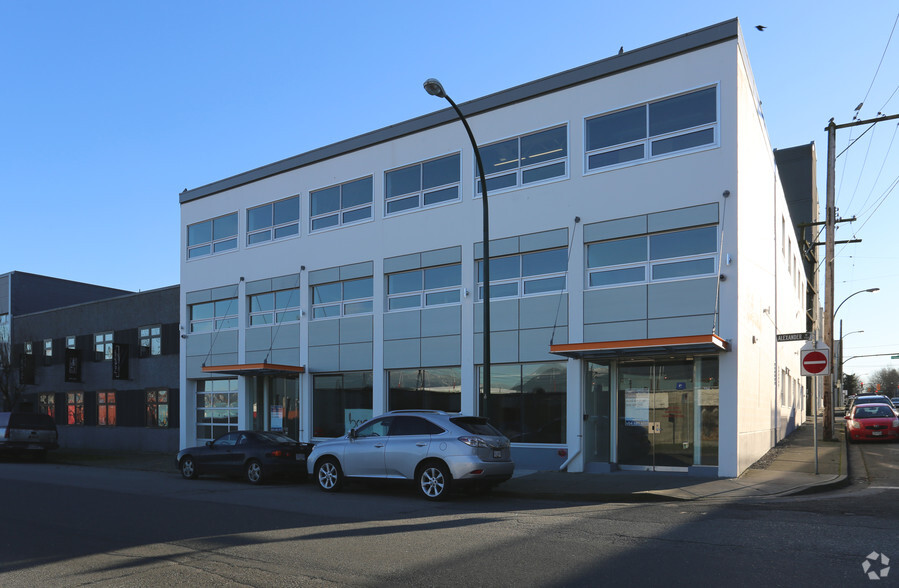 704-714 Alexander St, Vancouver, BC for lease - Building Photo - Image 2 of 11