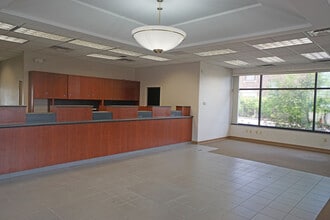 200 N 6th St, Beatrice, NE for lease Interior Photo- Image 1 of 9