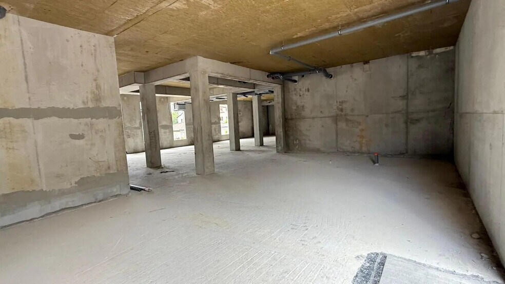 Flex in Saint-Genis-Pouilly for sale - Construction Photo - Image 3 of 8
