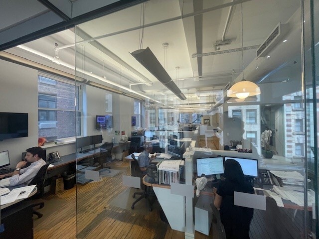 12 W 32nd St, New York, NY for lease Interior Photo- Image 1 of 5