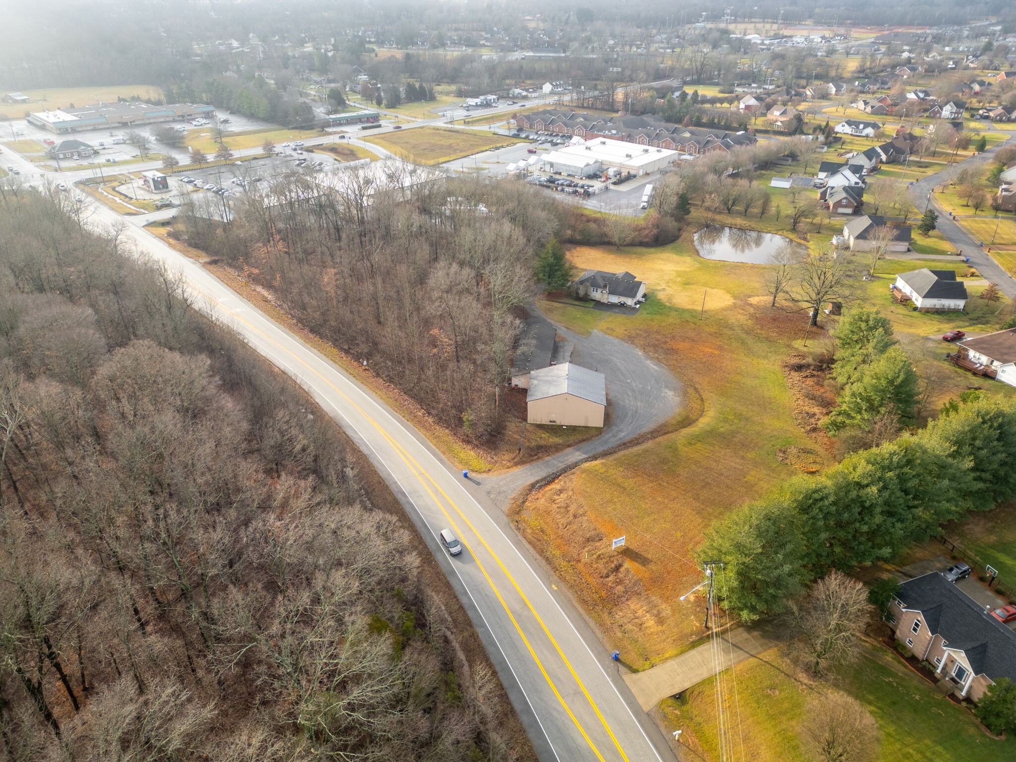 232 Raymond Hirsch Pky, White House, TN for sale Primary Photo- Image 1 of 5