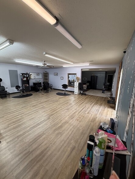 727 E Ohio St, Clinton, MO for sale - Building Photo - Image 2 of 5