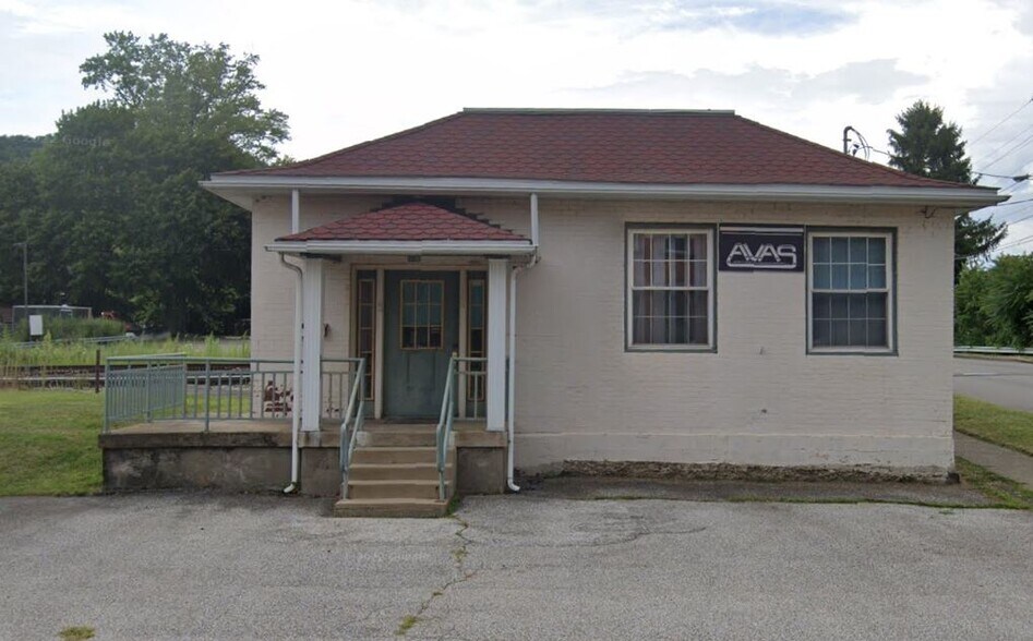 920 Pennsylvania Ave W, Warren, PA 16365 Office for Lease