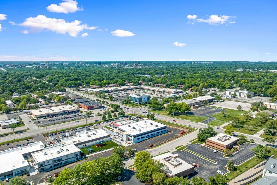 9502-9628 Nall Ave, Overland Park, KS for lease - Building Photo - Image 3 of 9