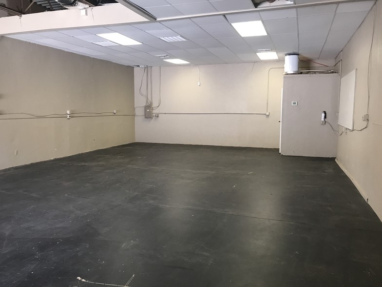 8100-8200 N Classen Blvd, Oklahoma City, OK for lease - Interior Photo - Image 2 of 12