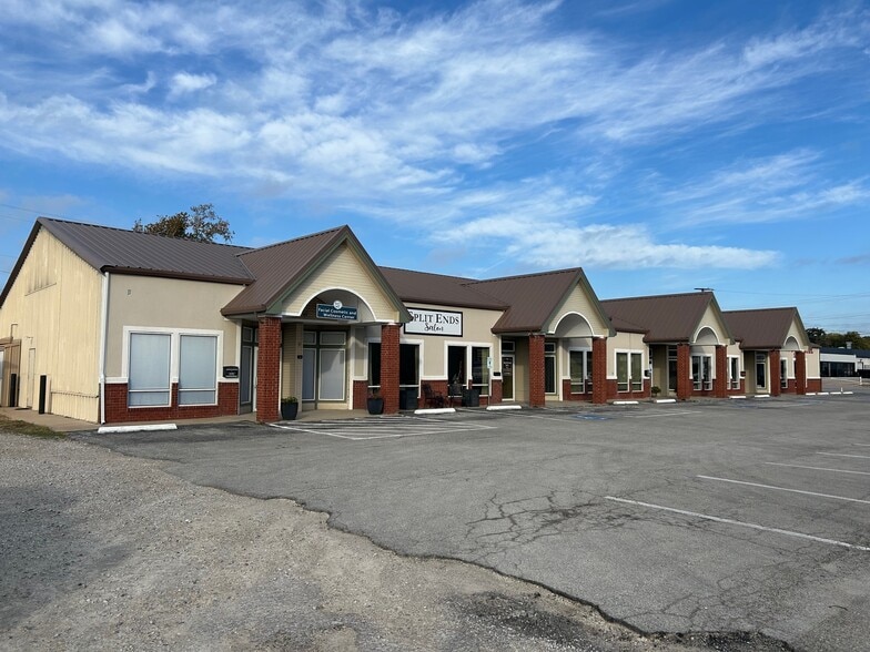 1020-1026 FORT WORTH HIGHWAY portfolio of 2 properties for sale on LoopNet.com - Building Photo - Image 1 of 14