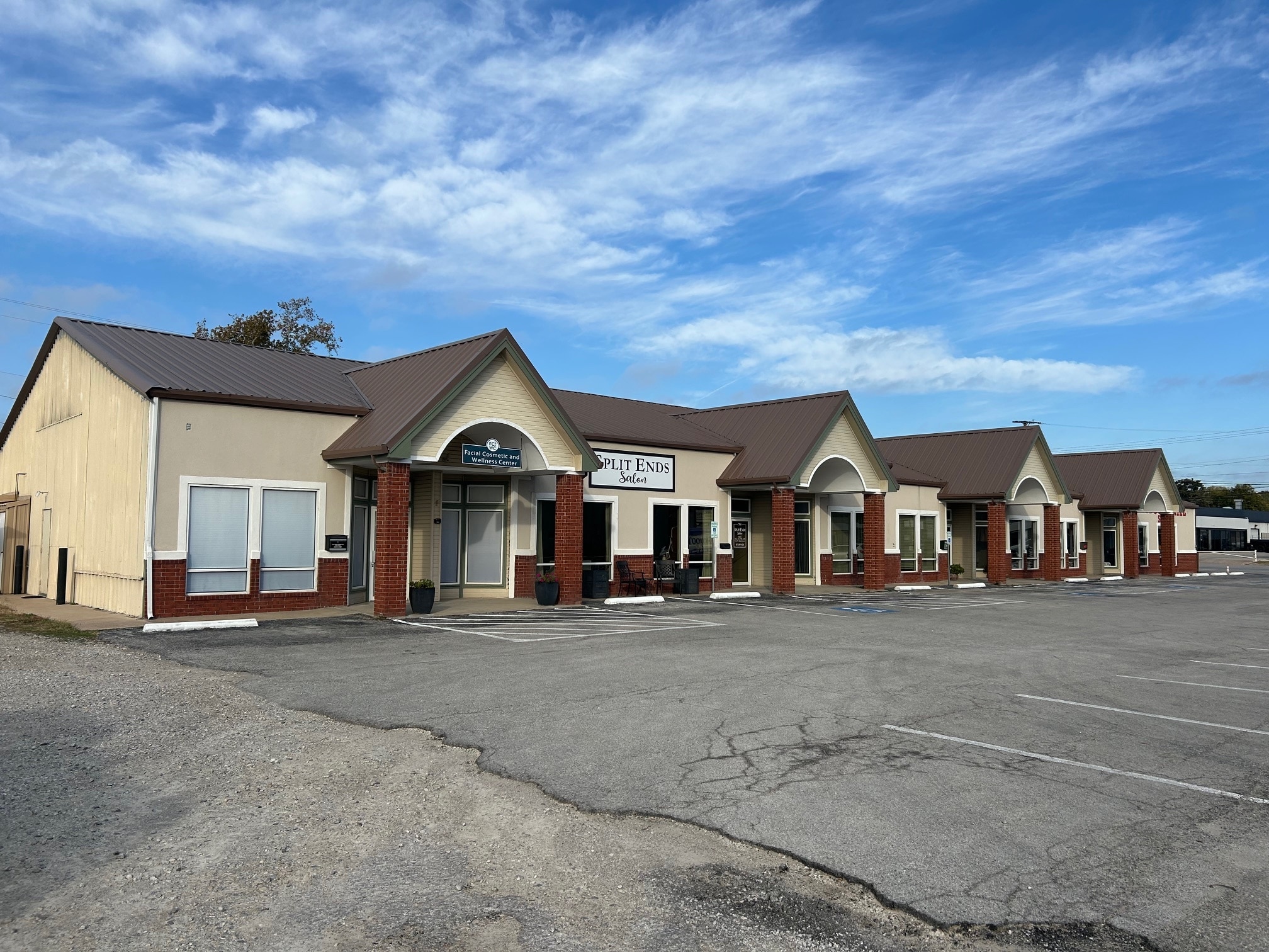 1020-1026 FORT WORTH HIGHWAY portfolio of 2 properties for sale on LoopNet.com Building Photo- Image 1 of 15