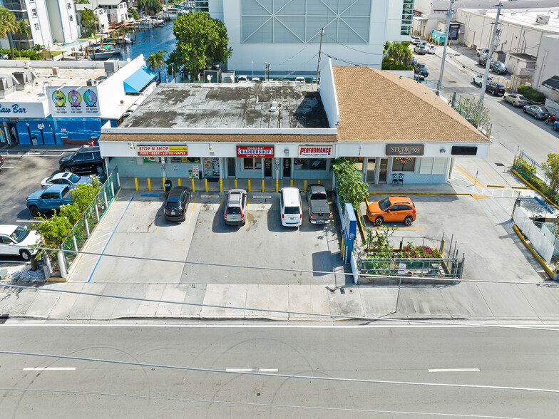 1550-1600 Cordova Rd, Fort Lauderdale, FL for lease - Building Photo - Image 3 of 17