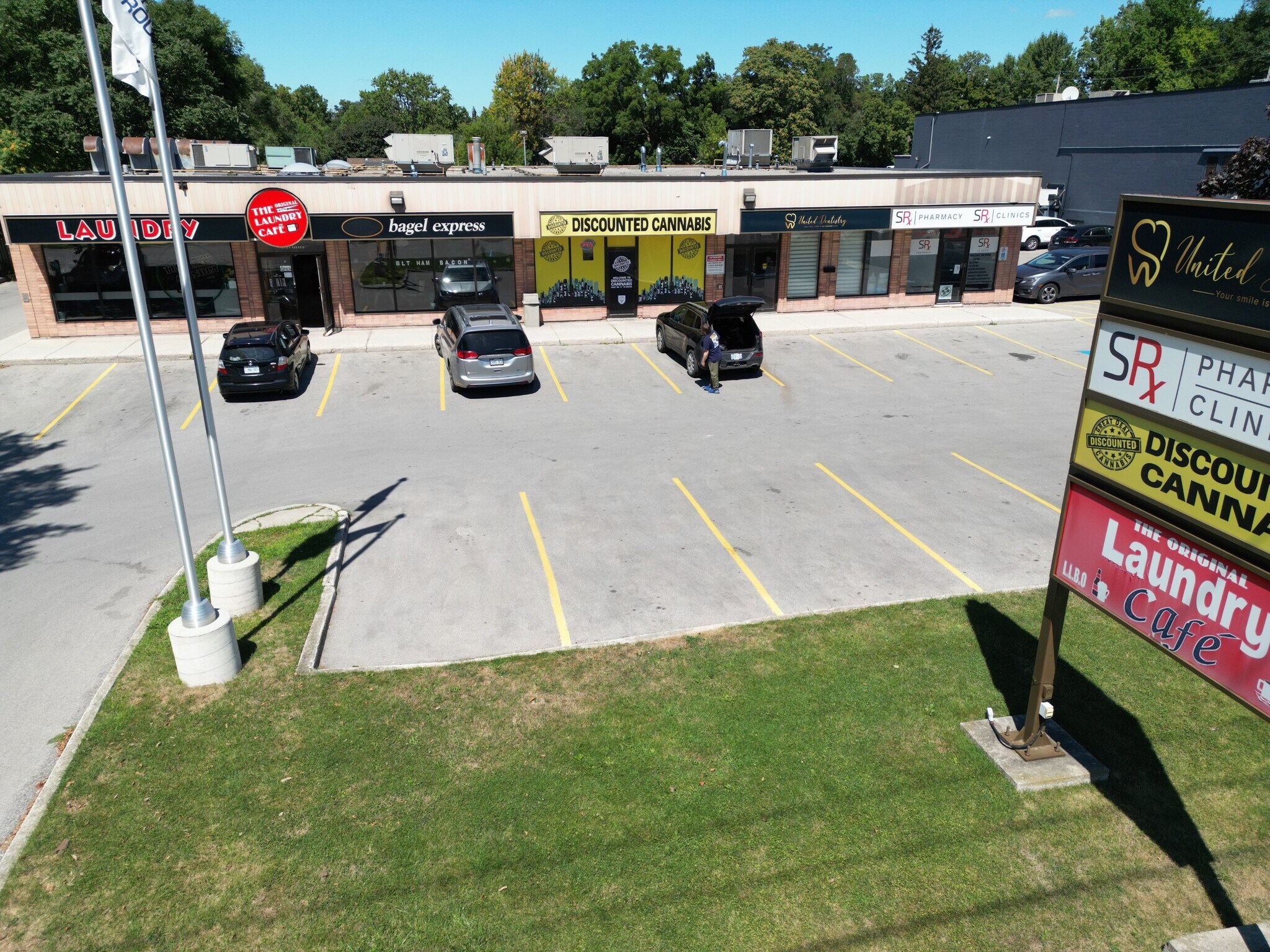 590 Oxford St E, London, ON for lease Building Photo- Image 1 of 2