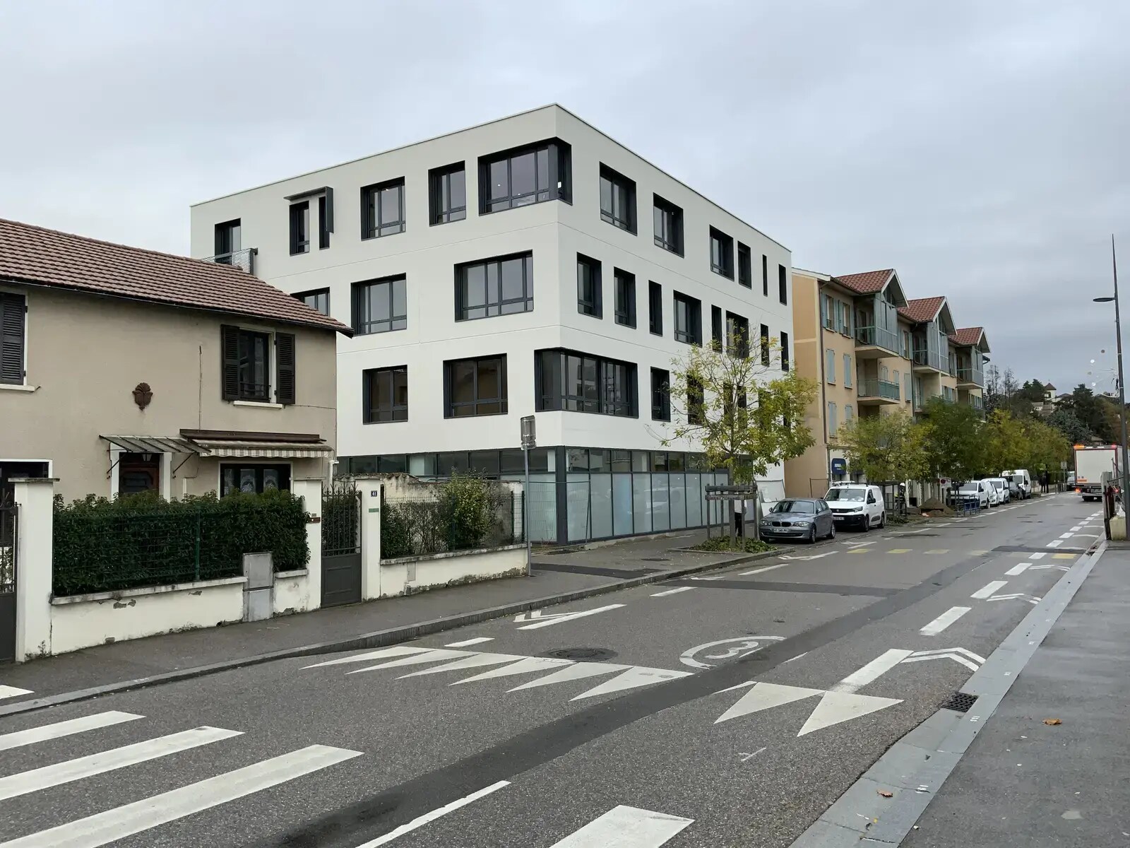 43 Rue De La République, Chassieu for sale Primary Photo- Image 1 of 11