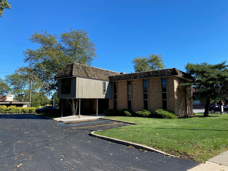 1817 W Stadium Blvd, Ann Arbor, MI for lease - Building Photo - Image 3 of 8