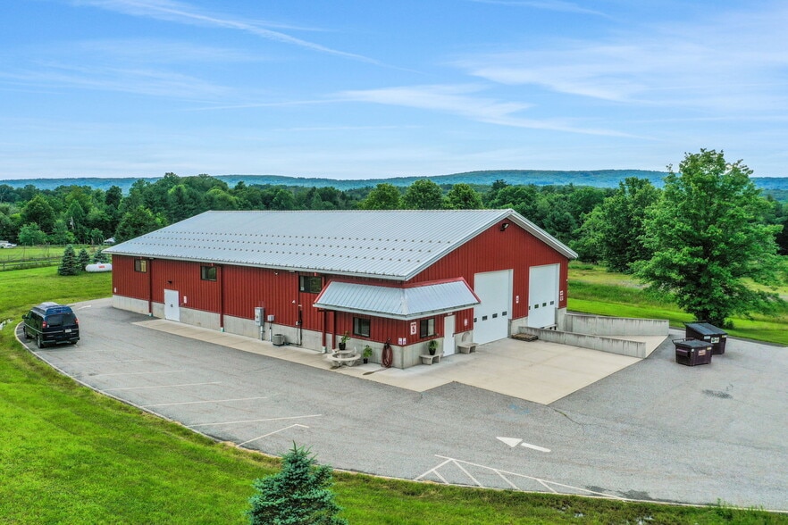 269 Stone Schoolhouse Rd, Bloomingburg, NY for sale - Building Photo - Image 2 of 91