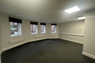41 The Calls, Leeds for lease Interior Photo- Image 2 of 4