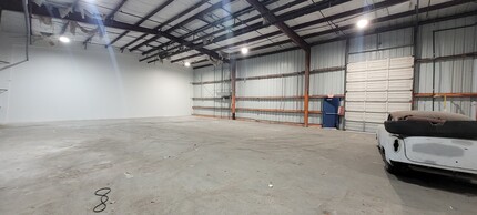 3526-3530 Lang Rd, Houston, TX for lease Building Photo- Image 2 of 3