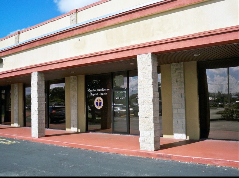 2901 W Oakland Park Blvd, Lauderdale Lakes, FL, 33311 Office/Retail