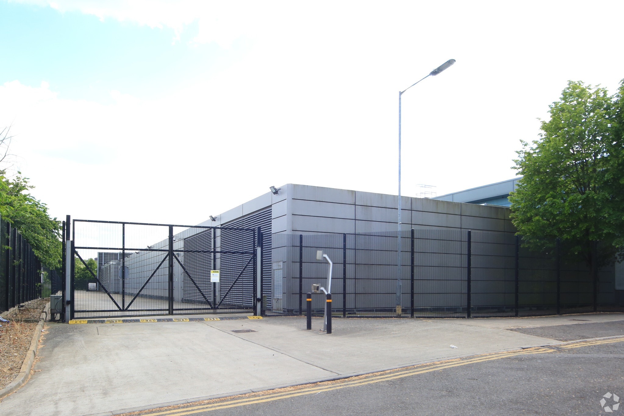 3 St. Annes Blvd, Redhill for sale Building Photo- Image 1 of 1