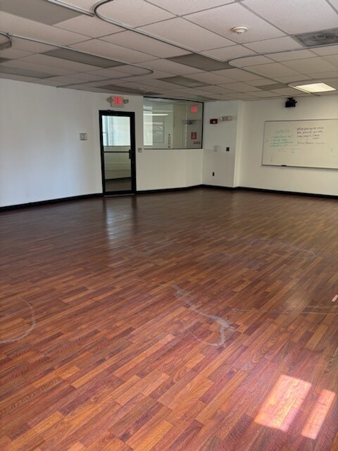 75 Montgomery St, Jersey City, NJ for lease Building Photo- Image 1 of 9