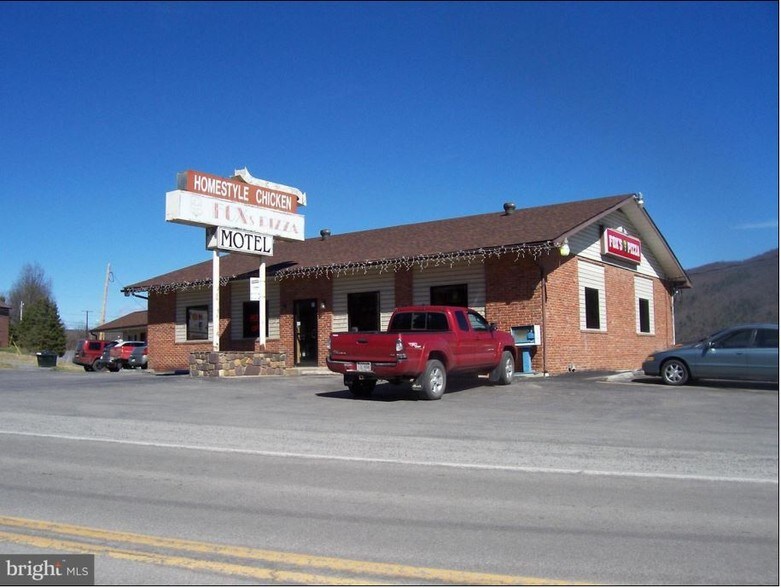 718 N Main St, Franklin, WV for sale - Primary Photo - Image 1 of 1