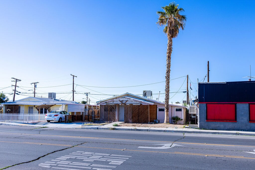 324 W Ridgecrest Blvd, Ridgecrest, CA for sale Building Photo- Image 1 of 24