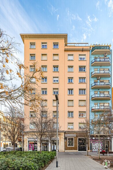 Plaça del Centre, 12, Barcelona, Barcelona for sale - Primary Photo - Image 1 of 1