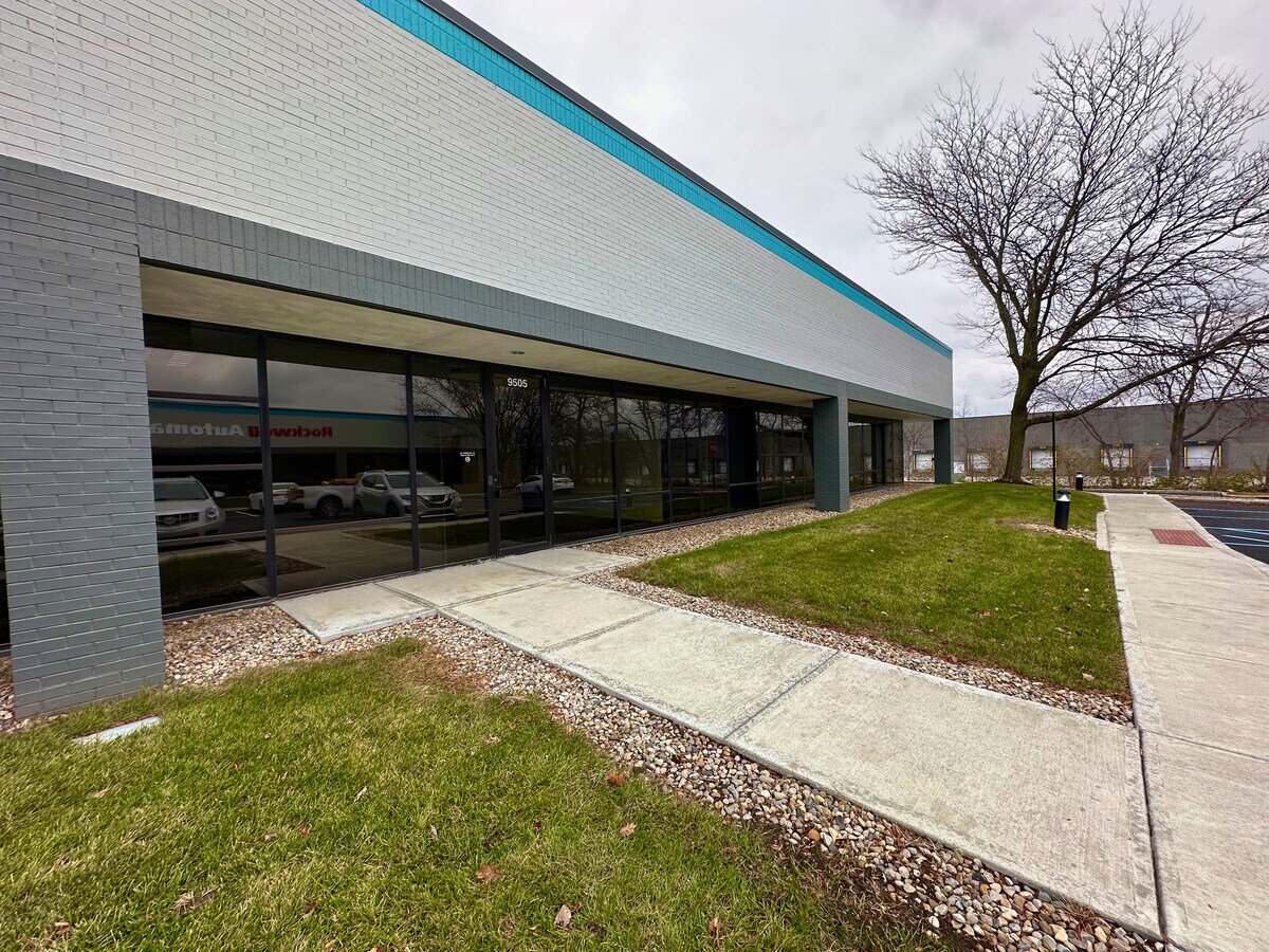 3915 E 96th St, Indianapolis, IN 46240 Bldg 77