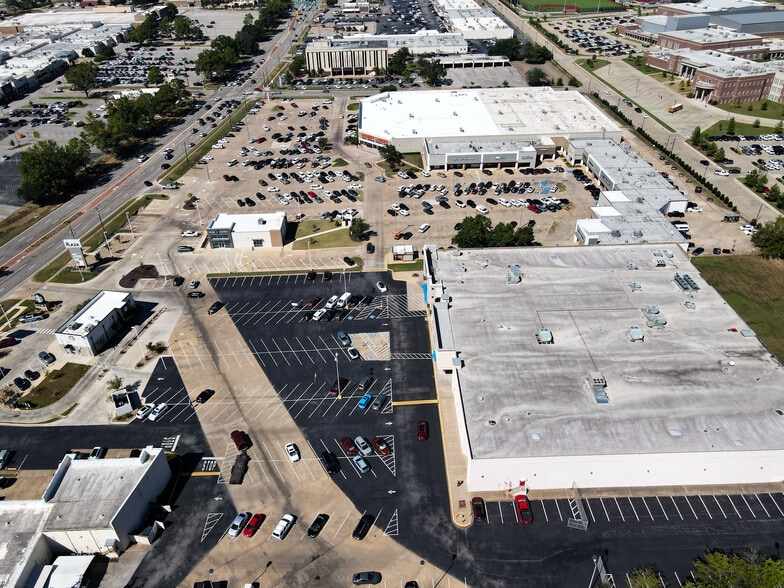 4820 S Broadway Ave, Tyler, TX for lease - Building Photo - Image 3 of 4