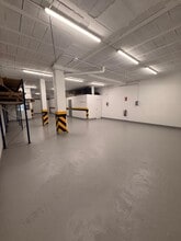 Retail in Montcada i Reixac, Barcelona for lease Interior Photo- Image 2 of 17