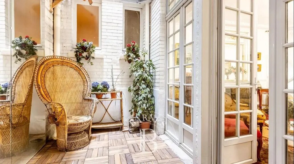 195 Boulevard Malesherbes, Paris for sale Interior Photo- Image 1 of 8