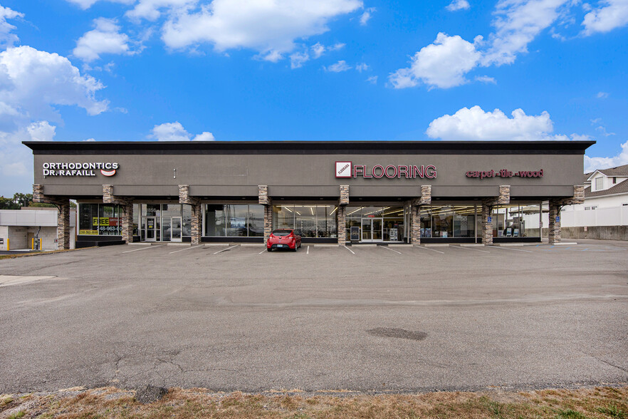 1854 S Rochester Rd, Rochester Hills, MI for lease - Building Photo - Image 1 of 20