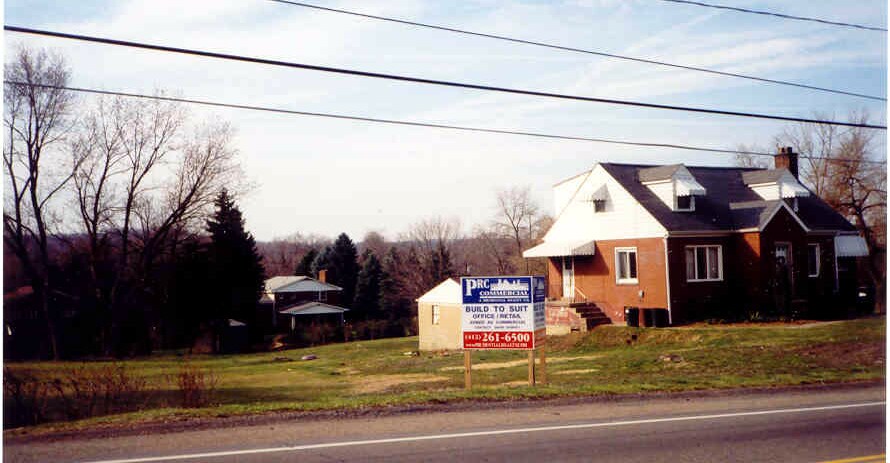 328 Coxcomb Rd, New Kensington, PA for sale - Image 1 of 1