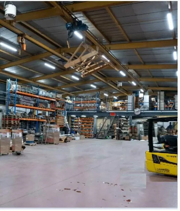 Flex in Vénissieux for lease Interior Photo- Image 1 of 3