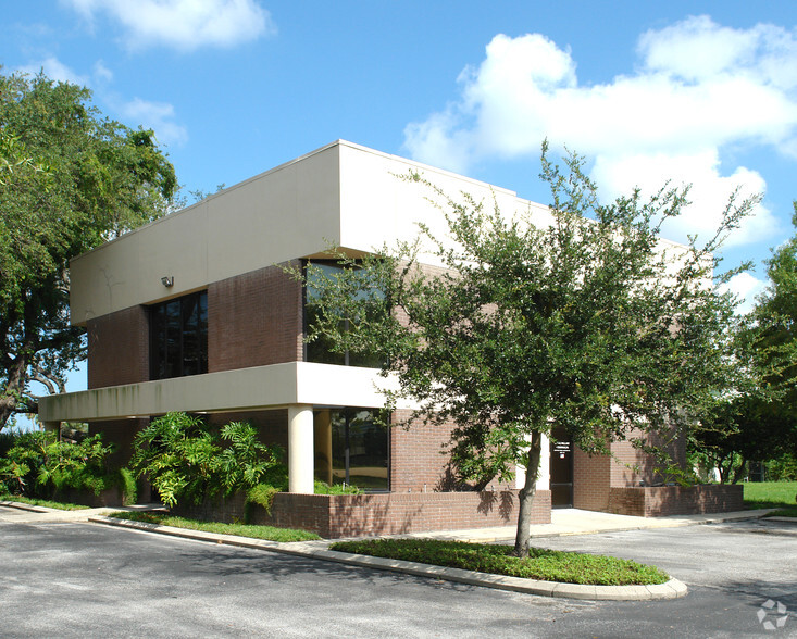 5033 W LAUREL St, TAMPA, FL for sale - Building Photo - Image 1 of 1