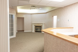 2342 Woodlake Dr, Okemos, MI for lease Interior Photo- Image 2 of 32