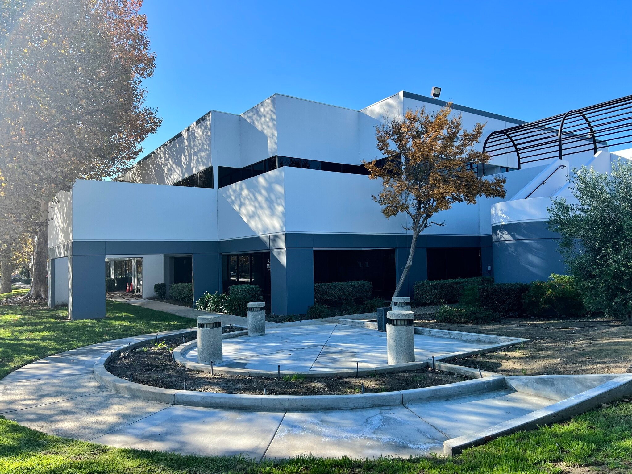 8632 Archibald Ave, Rancho Cucamonga, CA for lease Building Photo- Image 1 of 4