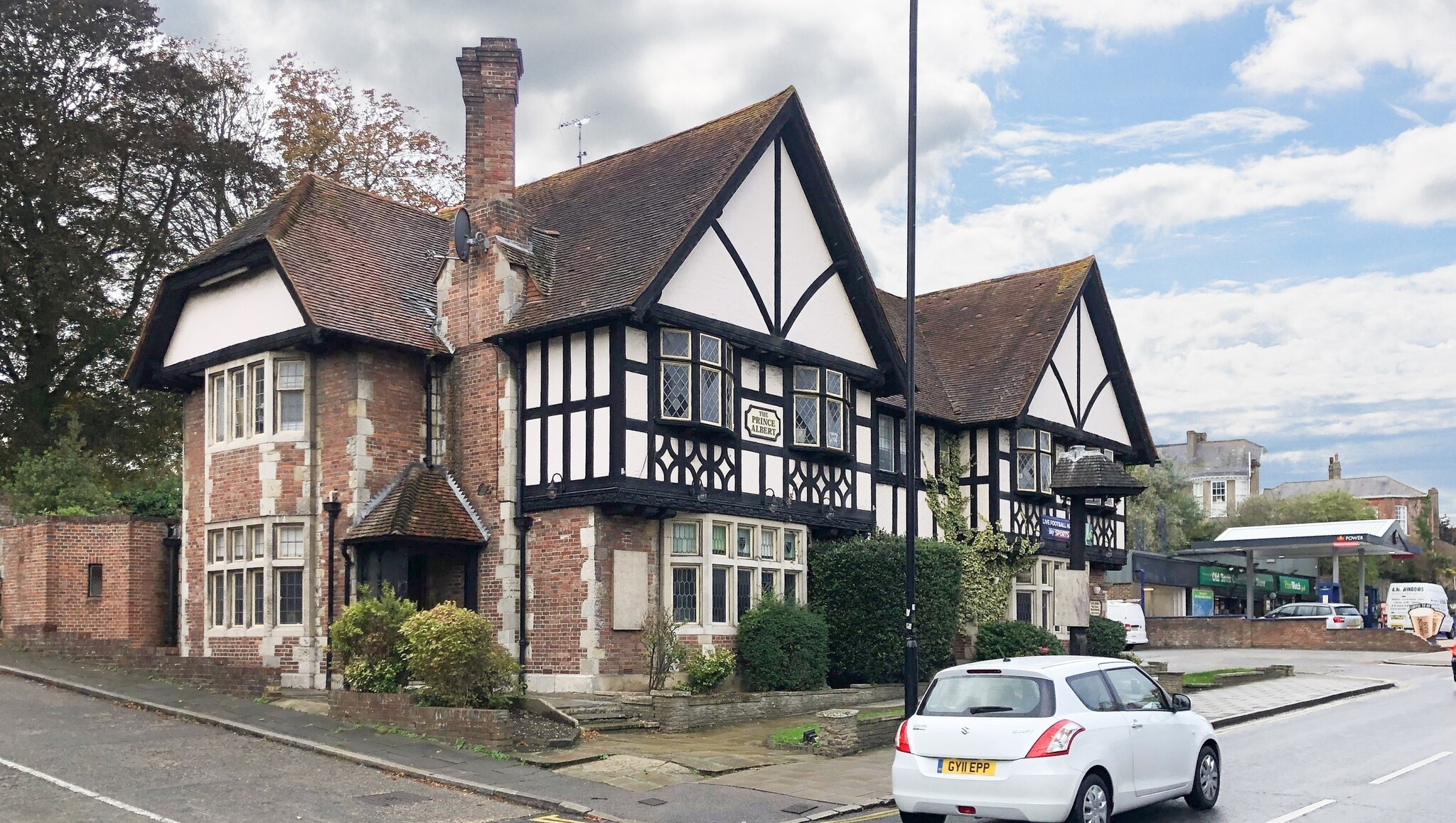 9 High St, Eastbourne for sale Primary Photo- Image 1 of 1