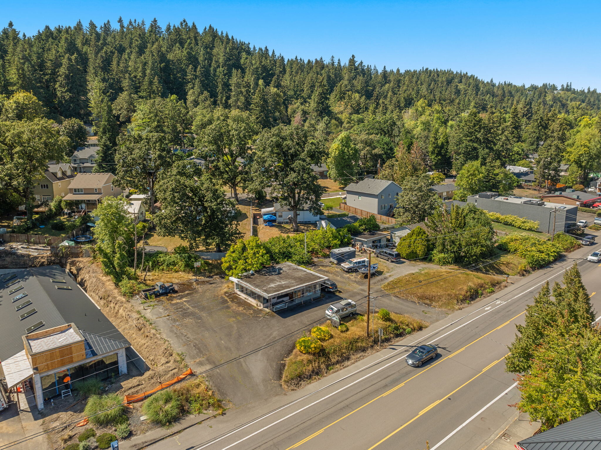 18711-18745 Willamette Dr, West Linn, OR for sale Building Photo- Image 1 of 3