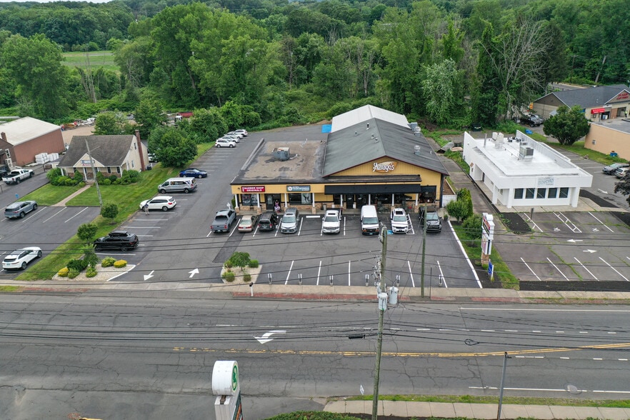 166 Queen St, Southington, CT for lease - Building Photo - Image 2 of 7