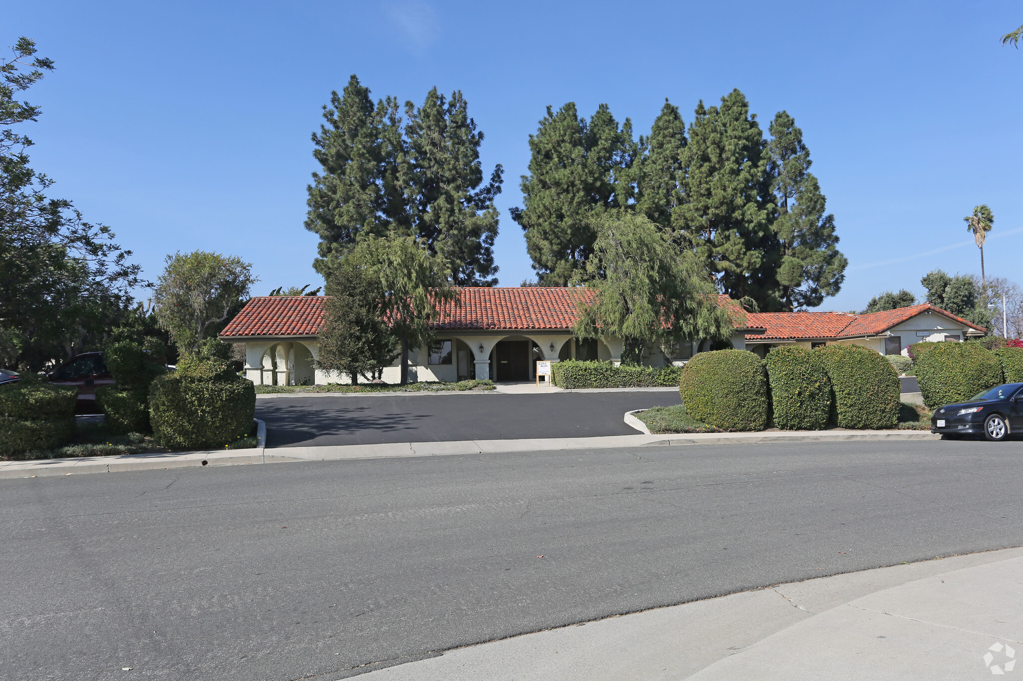 970 Petit Ave, Ventura, CA for sale Primary Photo- Image 1 of 121