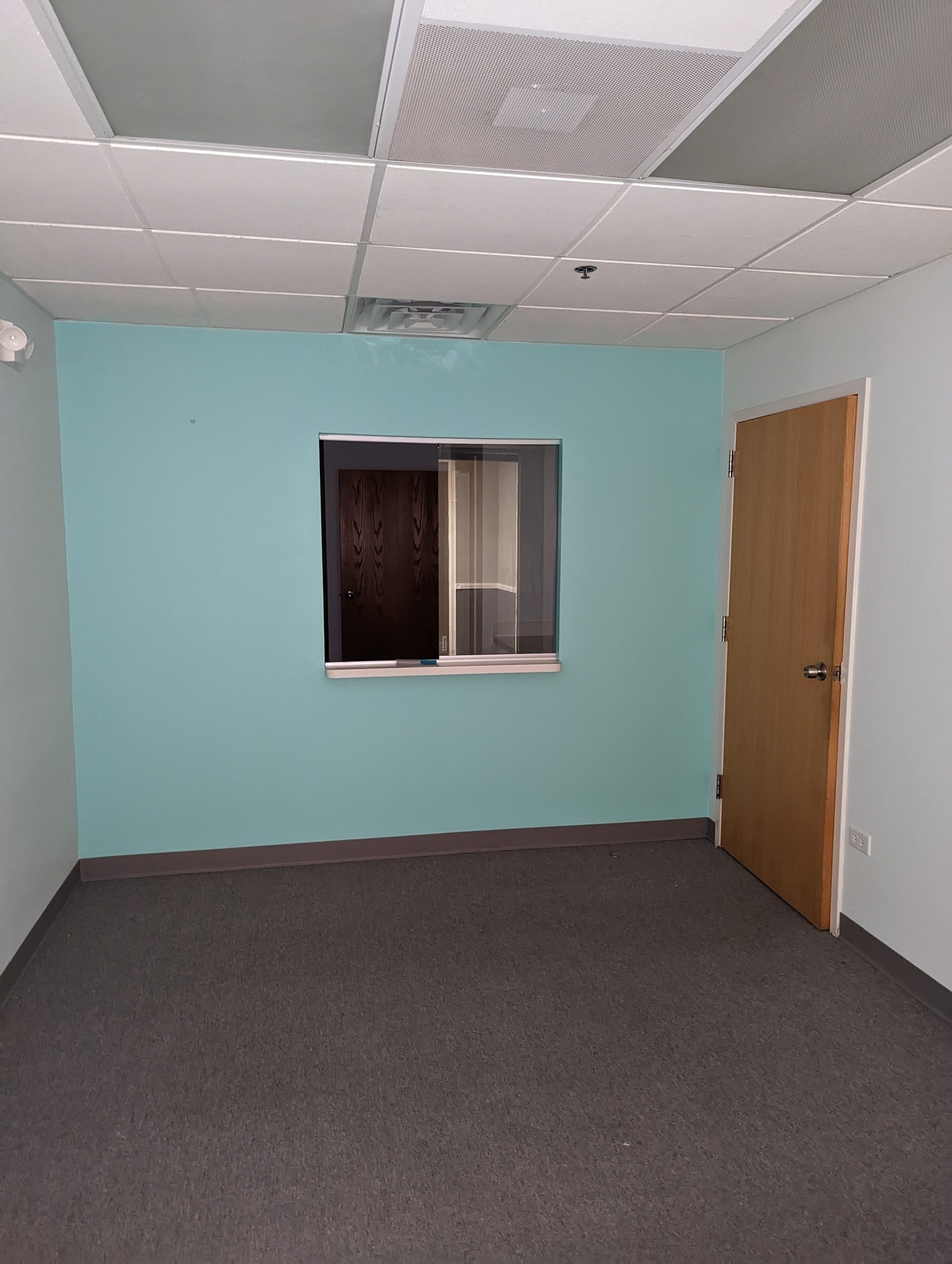 533 W North Ave, Elmhurst, IL for lease Interior Photo- Image 1 of 3