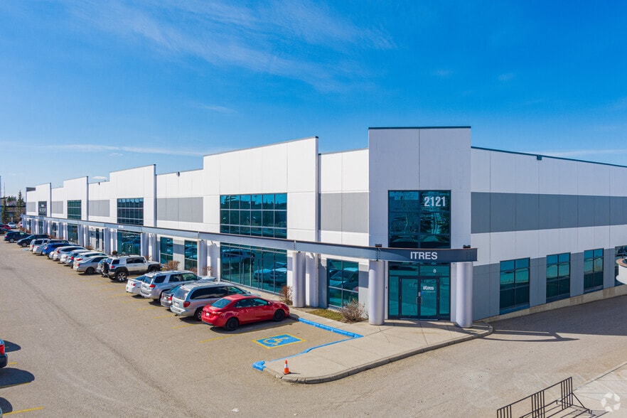 2121 29th St NE, Calgary, AB for lease - Building Photo - Image 2 of 5