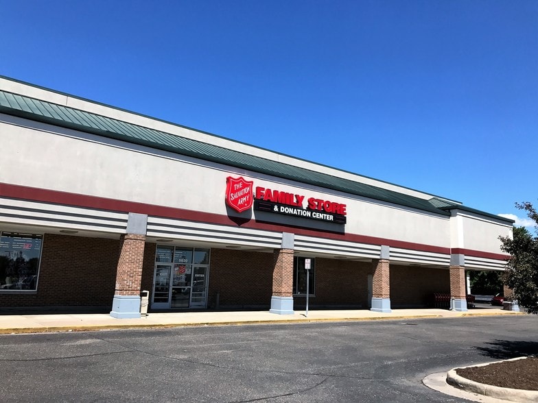 9830-9860 Telegraph Rd, Taylor, MI for sale - Building Photo - Image 3 of 8