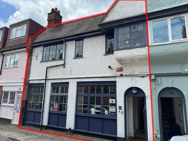 6 Accommodation Rd, London for sale Building Photo- Image 1 of 12