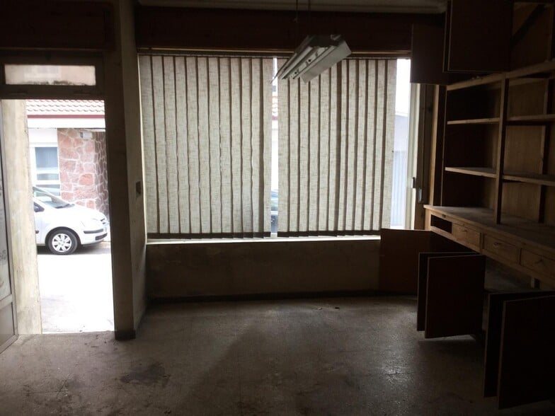 Retail in Cistierna, León for sale - Building Photo - Image 2 of 9