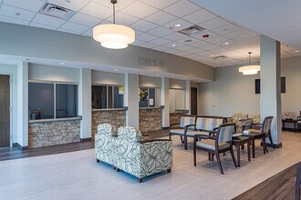 400-444 Clinchfield St, Kingsport, TN for lease Building Photo- Image 1 of 12